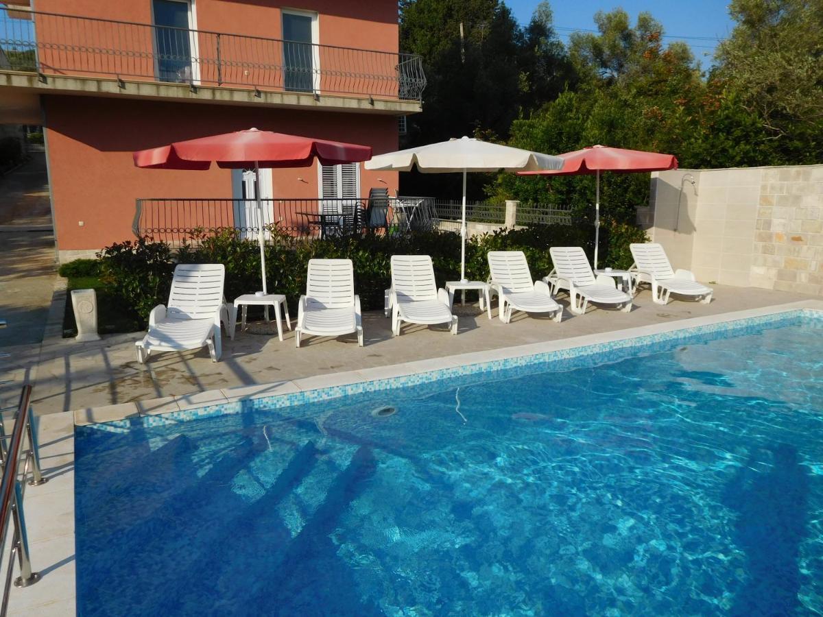 Apartments Sunrise Тиват Экстерьер фото
