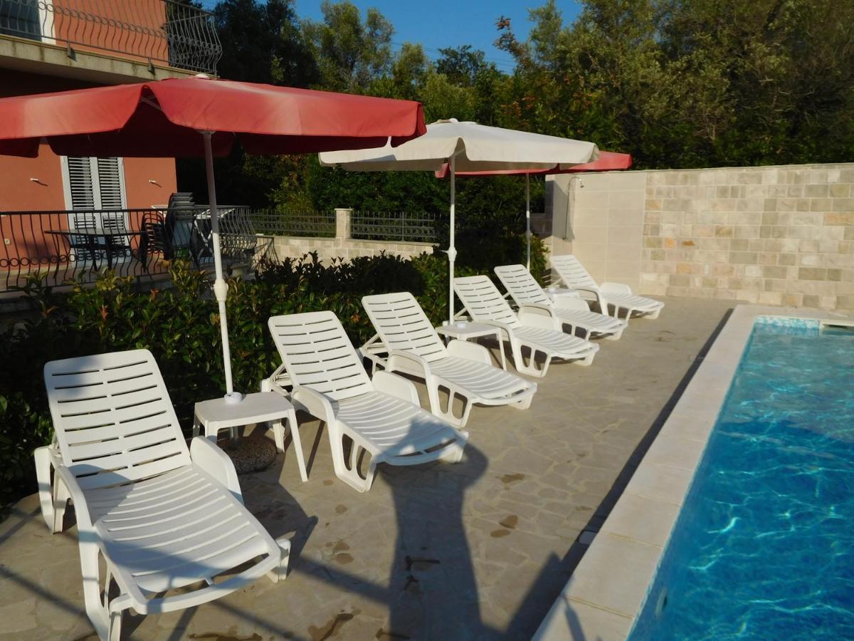 Apartments Sunrise Тиват Экстерьер фото