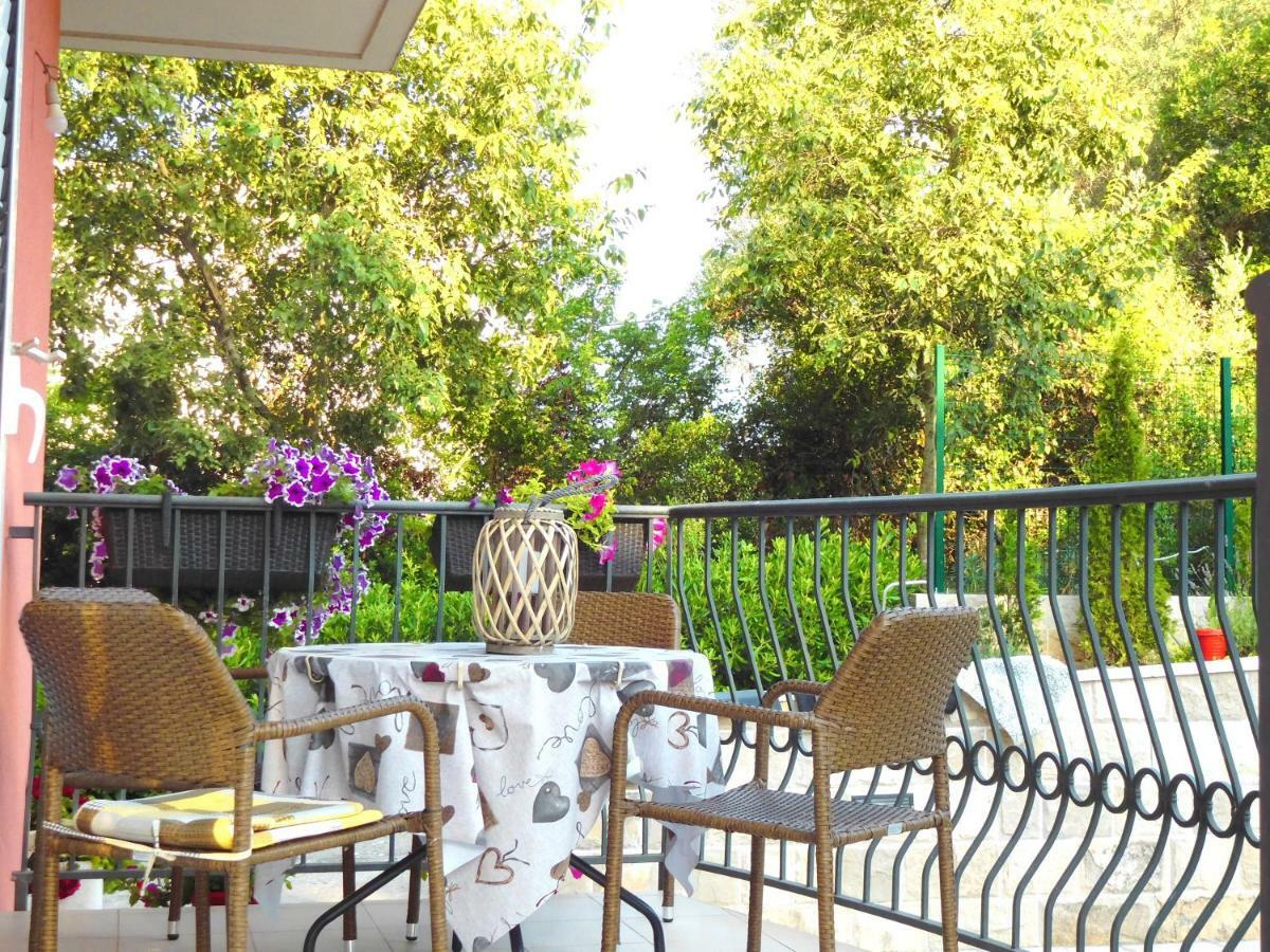 Apartments Sunrise Тиват Экстерьер фото